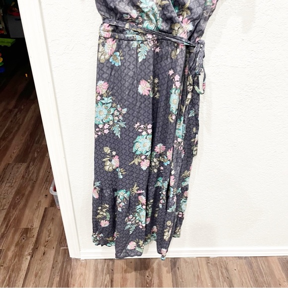 Lane Bryant Dress Women's 18 Flutter Sleeve Surplice Neck Maxi Gray Floral - Picture 4 of 8